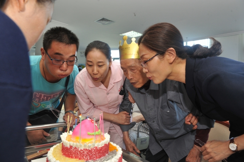 集团公司2016年“安全生产月”启动仪式在厚博学院综合服务楼施工现场举行